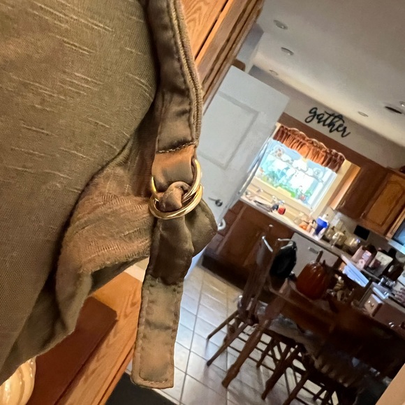 Top - Picture 2 of 3